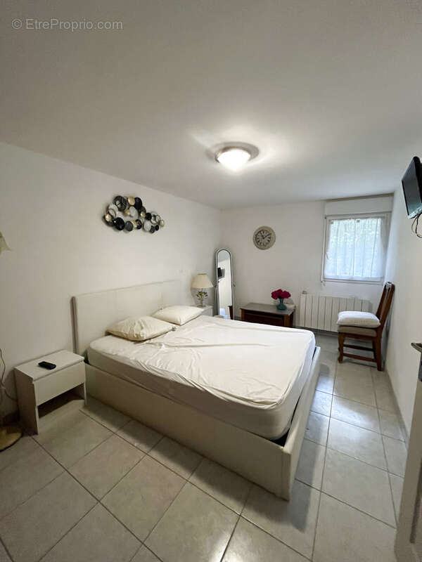 Maison à SAINT-CYR-LA-ROCHE