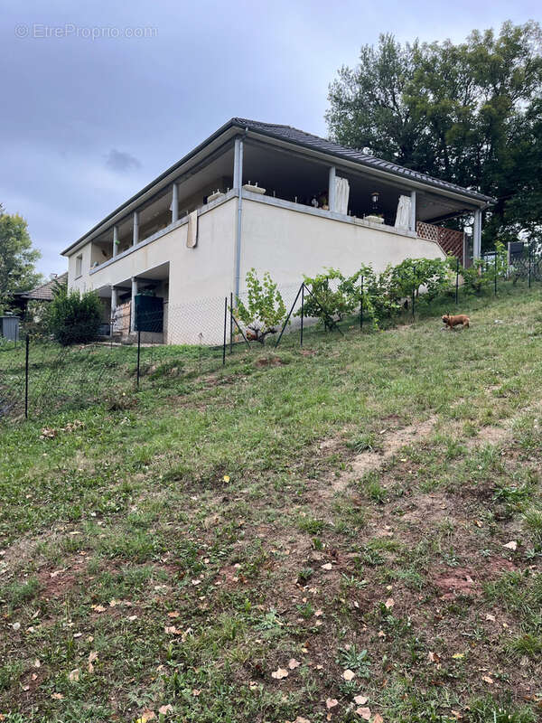 Maison à SAINT-CYR-LA-ROCHE