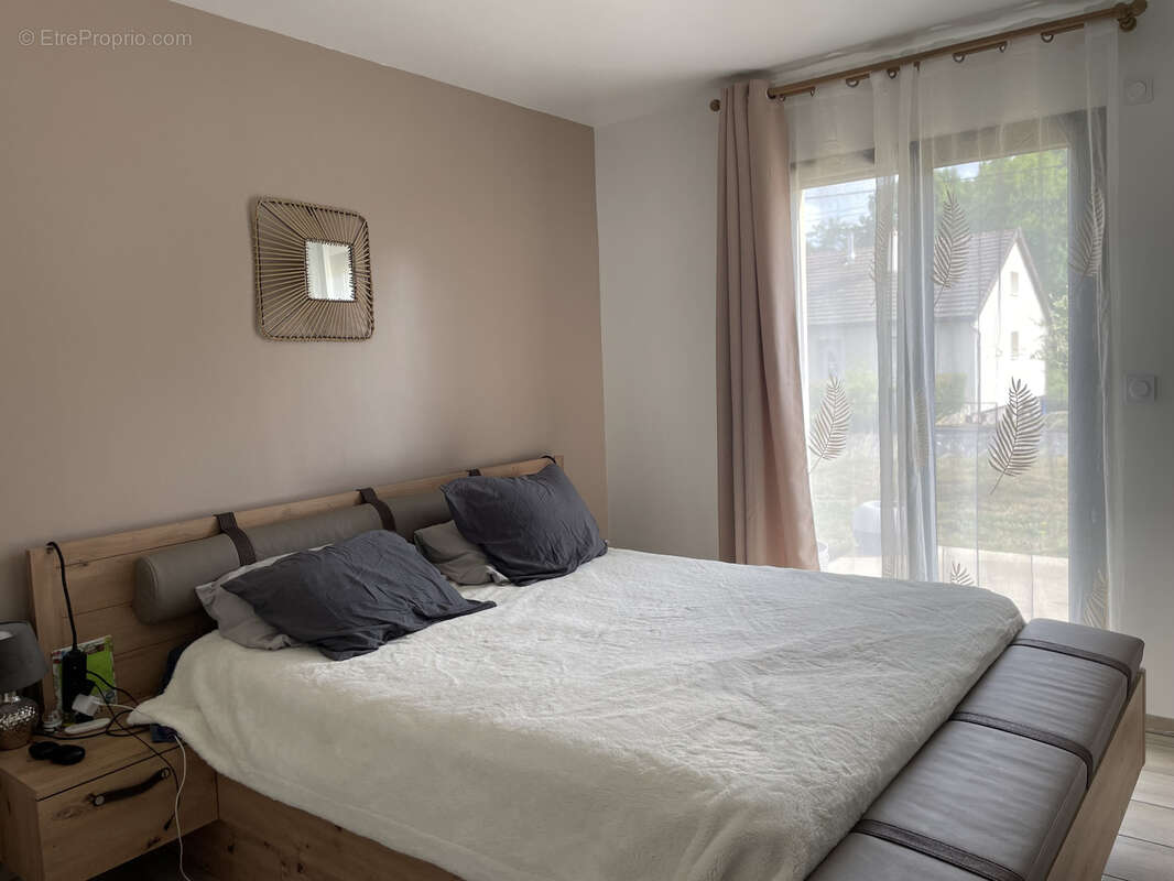 Maison à LE MAYET-DE-MONTAGNE