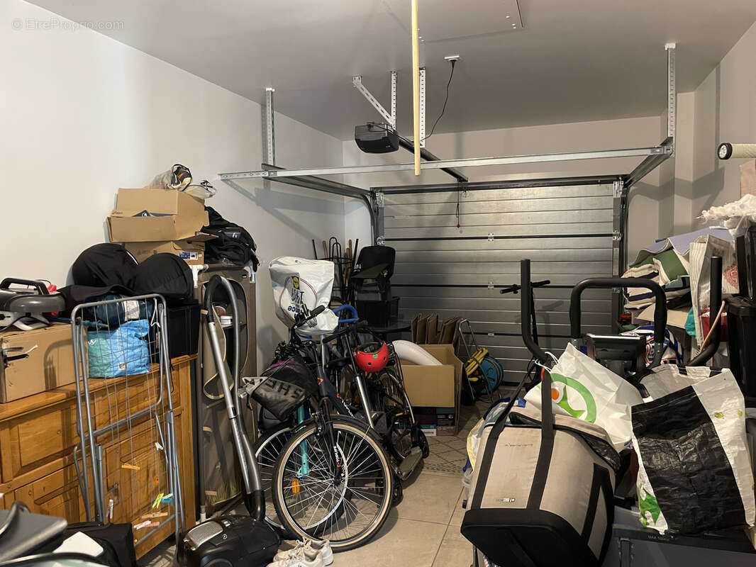 Maison à LE MAYET-DE-MONTAGNE