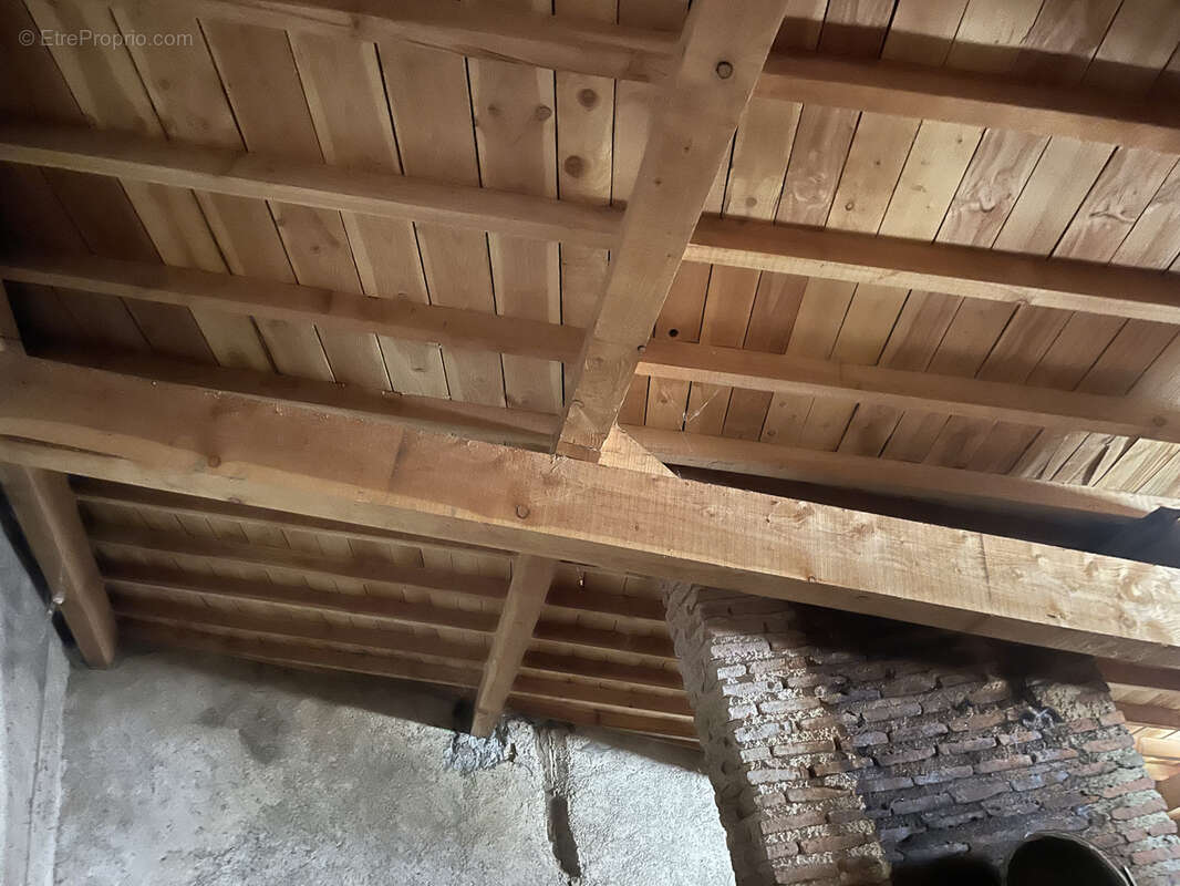 Maison à SAINT-JULIEN-LA-VETRE