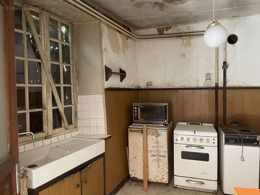 Maison à SAINT-JULIEN-LA-VETRE