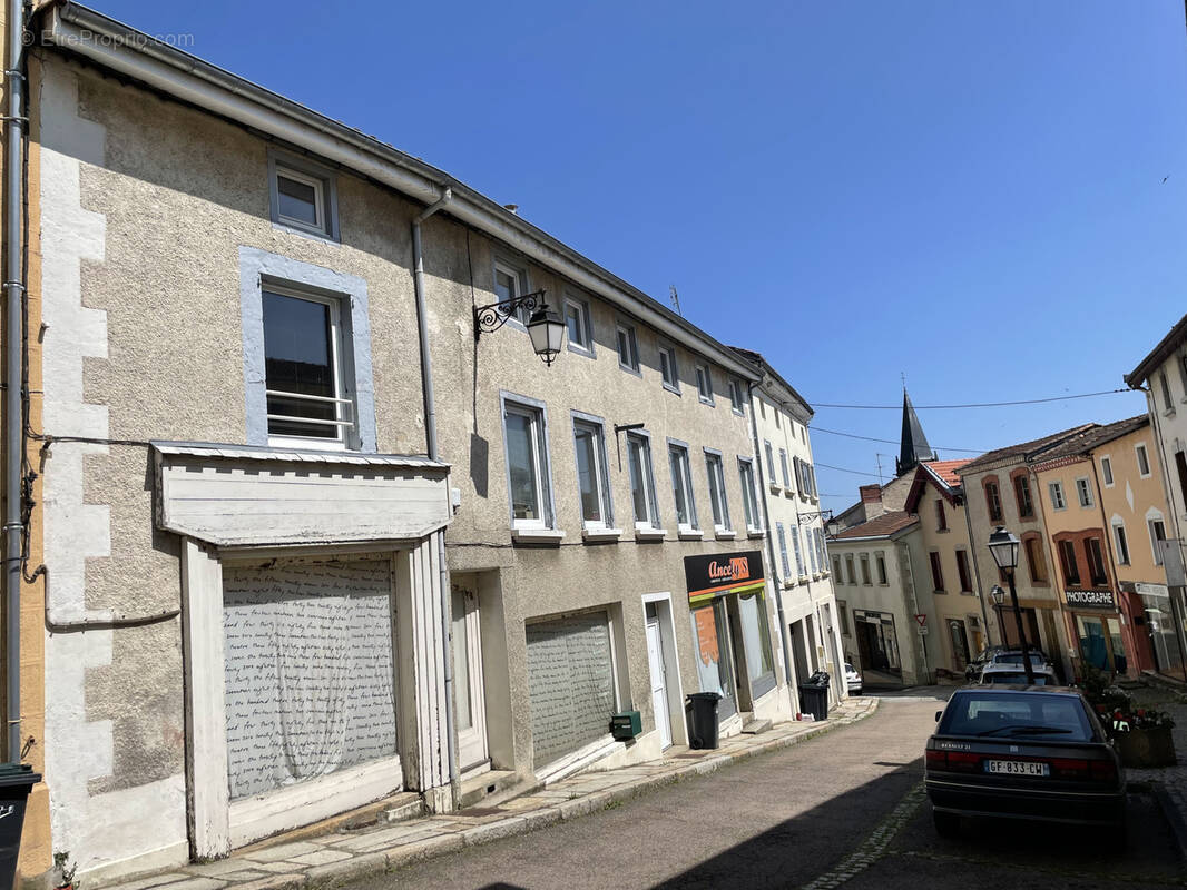 Maison à SAINT-JUST-EN-CHEVALET