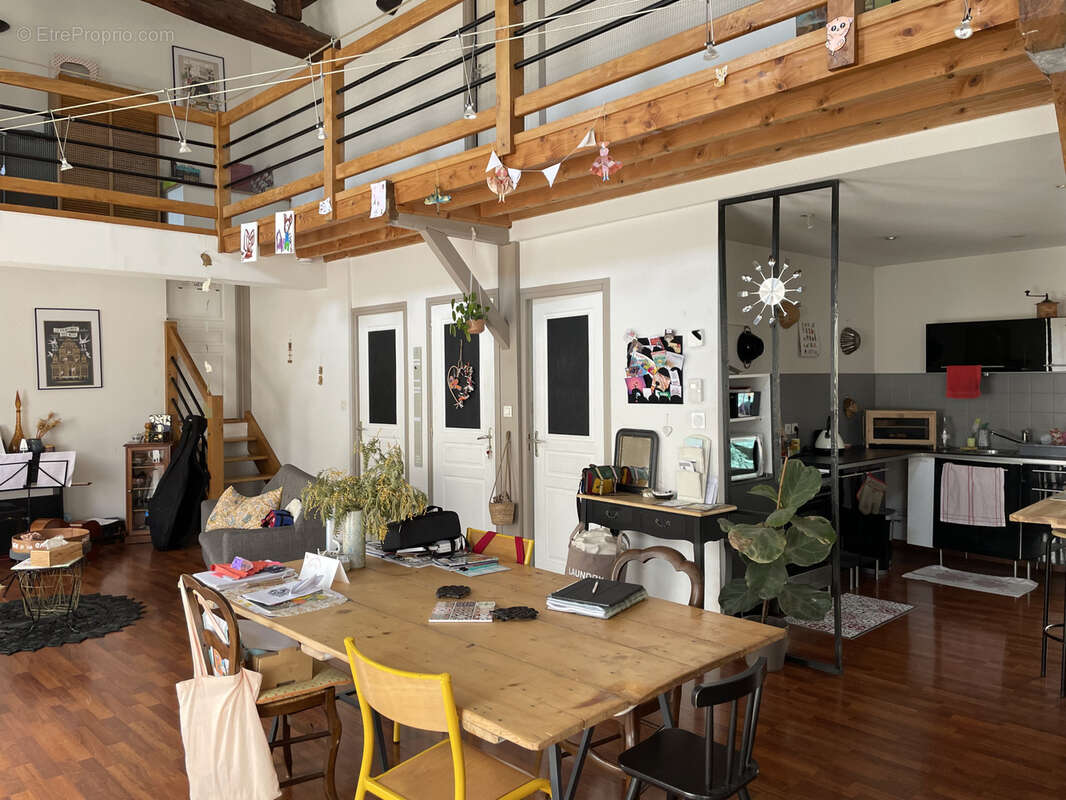 Maison à SAINT-JUST-EN-CHEVALET