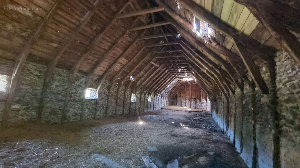 Maison à SAINT-GENIEZ-D&#039;OLT