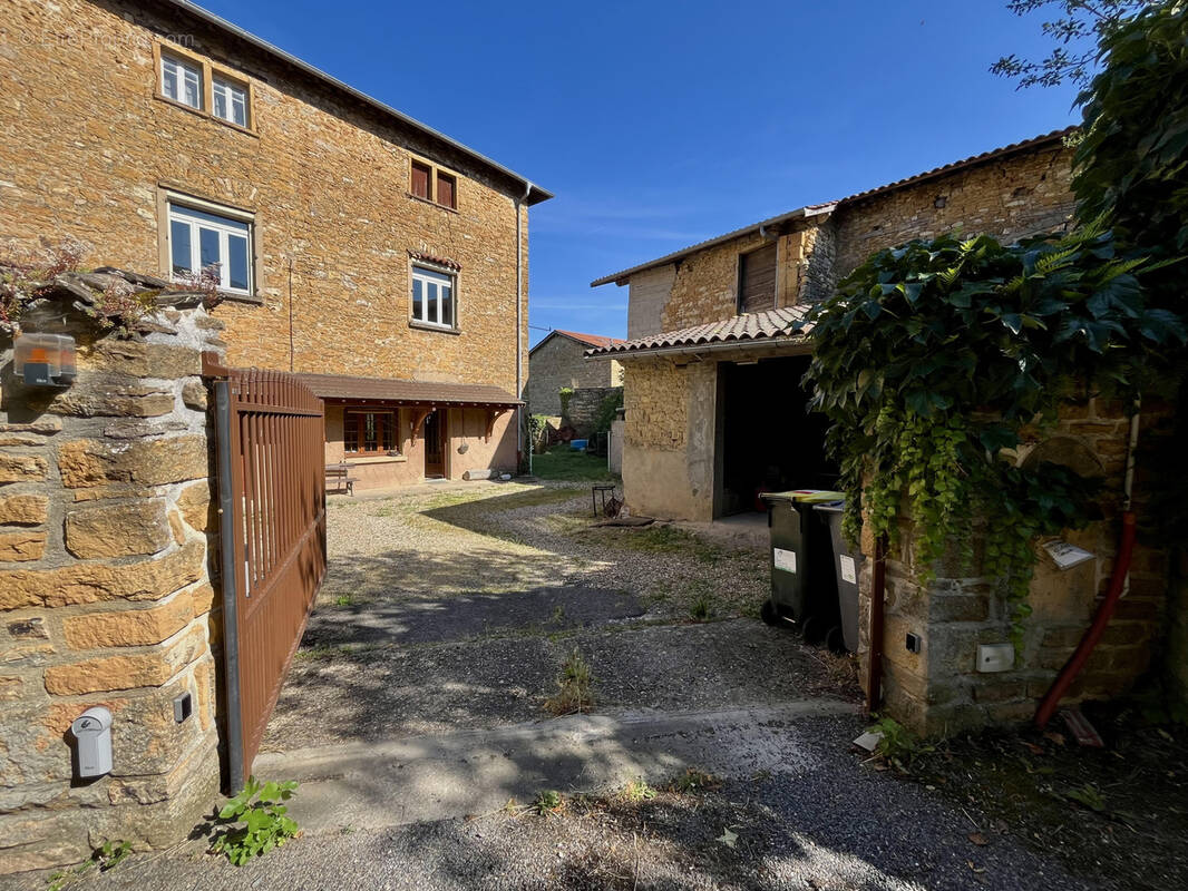 Maison à POLEYMIEUX-AU-MONT-D&#039;OR