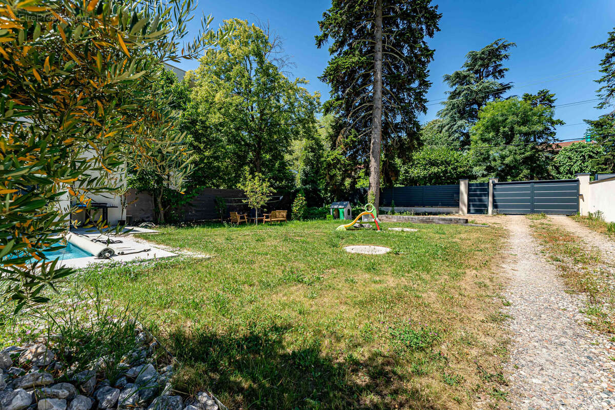 Maison à FRANCHEVILLE