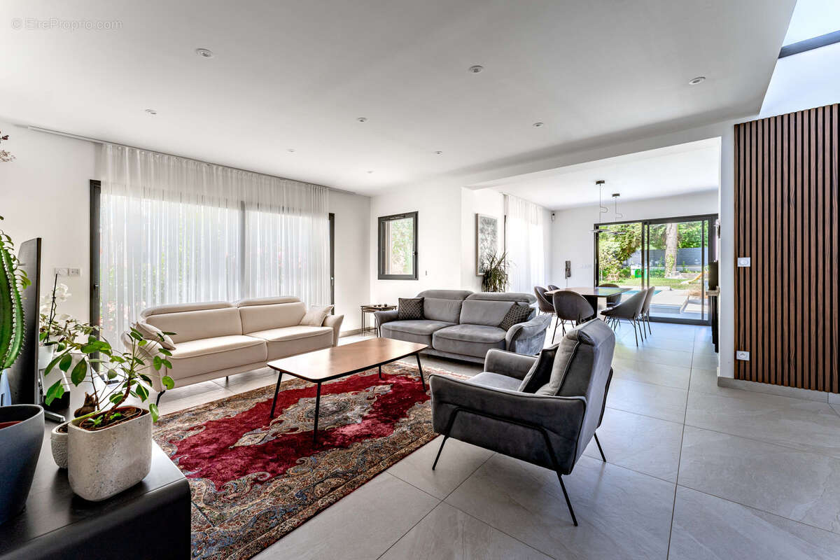 Maison à FRANCHEVILLE