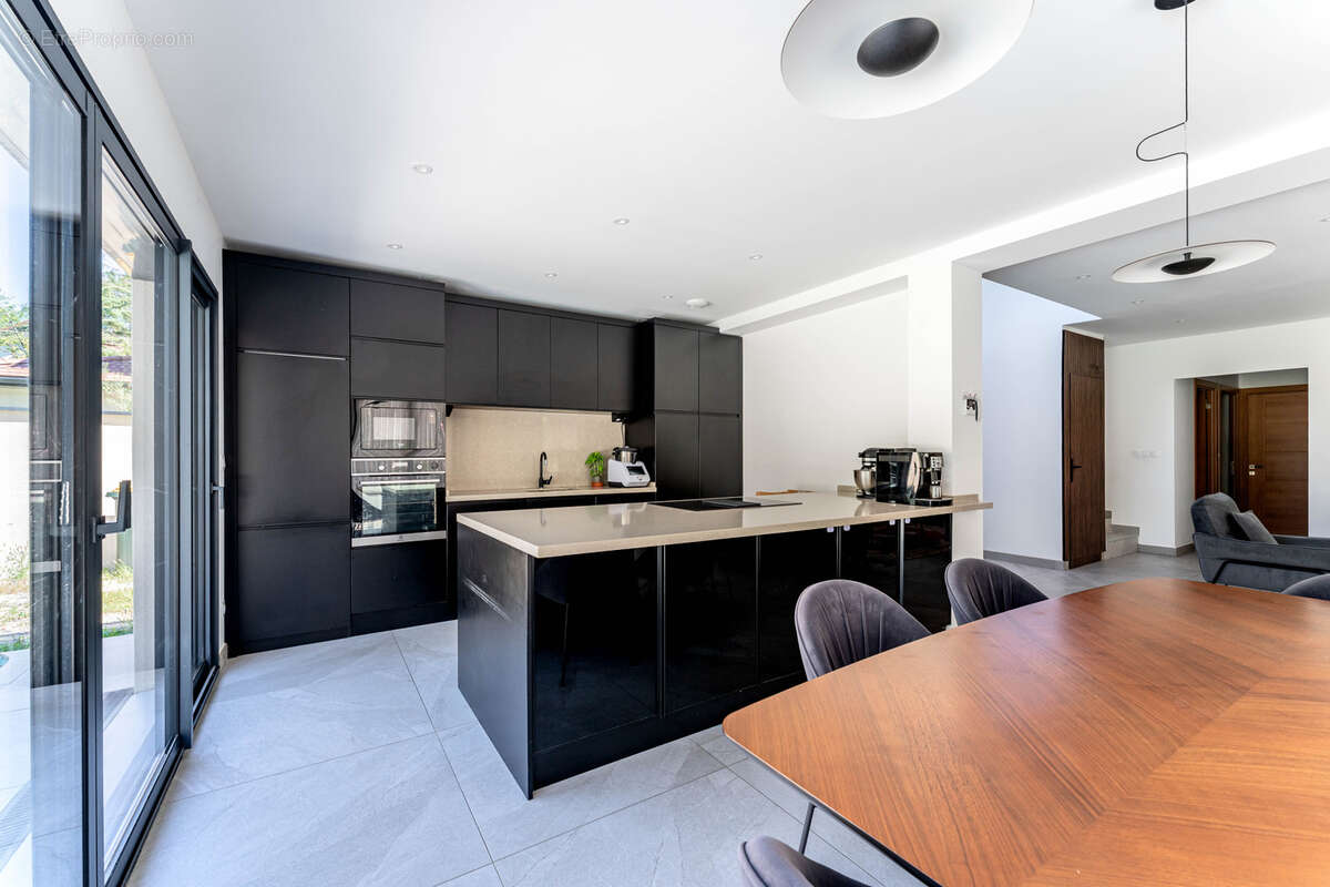 Maison à FRANCHEVILLE