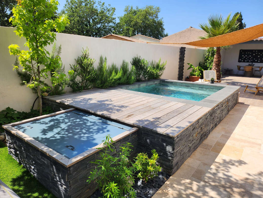 Commerce à ROUGIERS