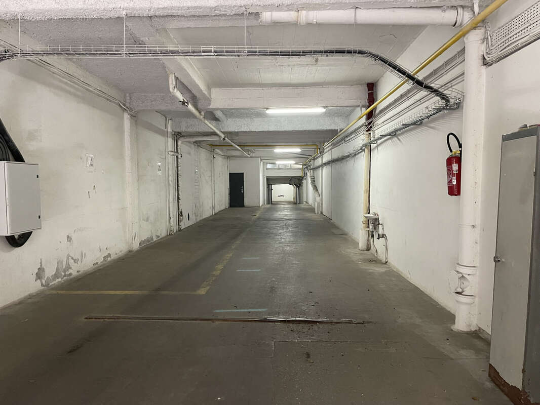 Parking à NEUILLY-SUR-SEINE