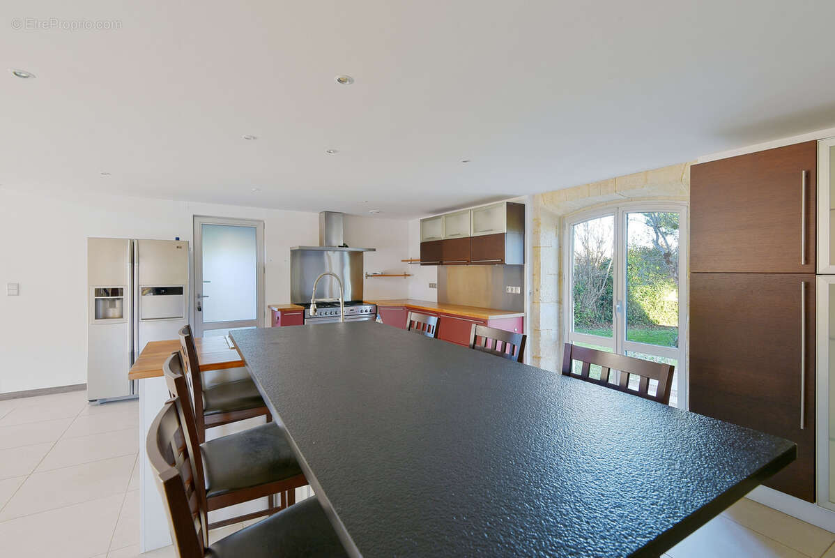 Maison à FARGUES-SAINT-HILAIRE