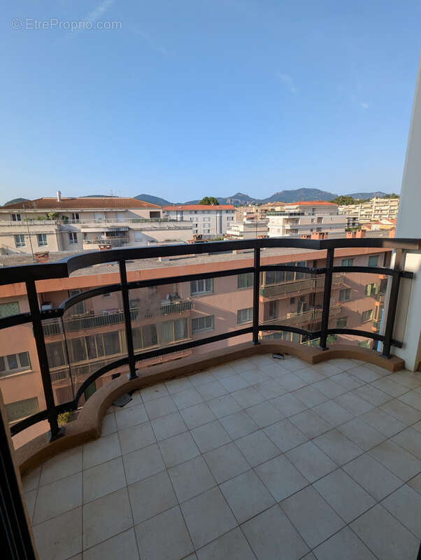 Appartement à MANDELIEU-LA-NAPOULE