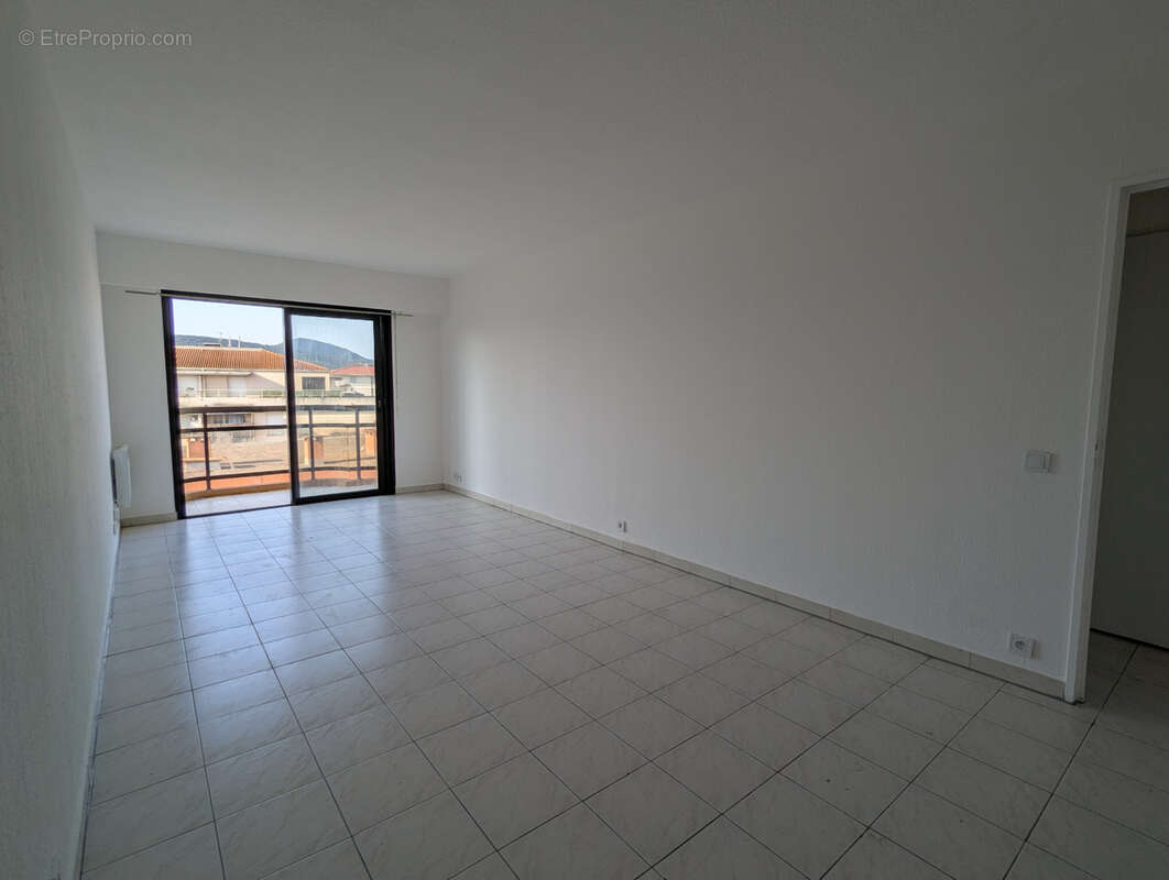 Appartement à MANDELIEU-LA-NAPOULE