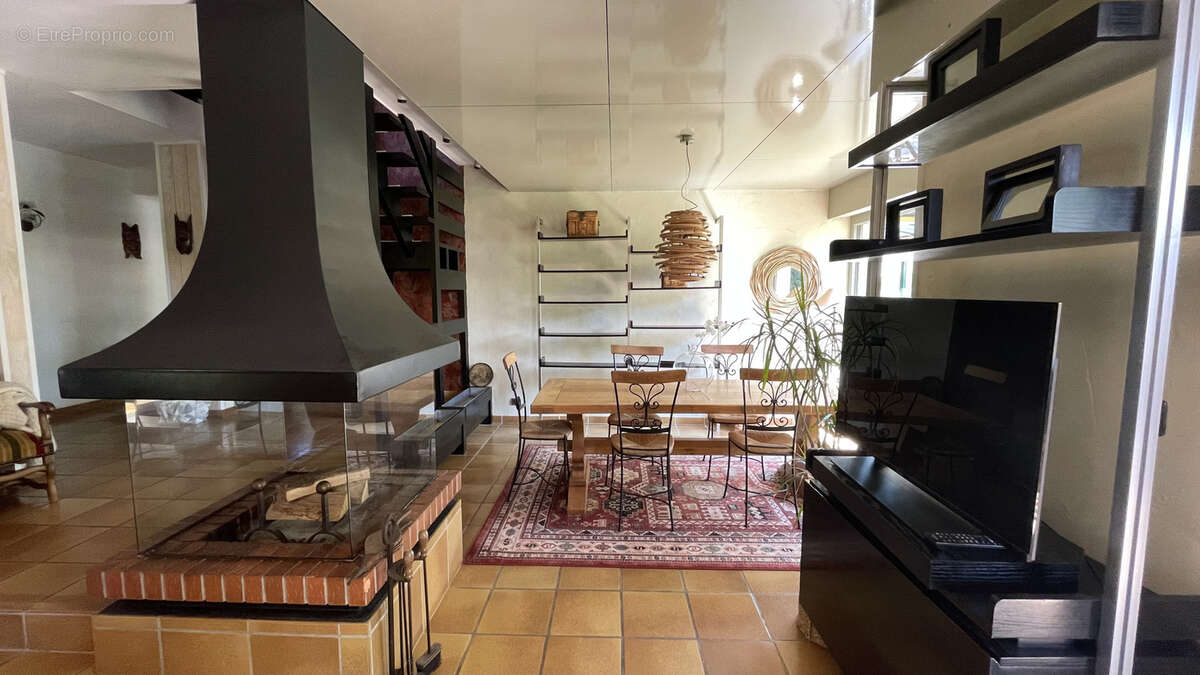 Maison à LE RELECQ-KERHUON