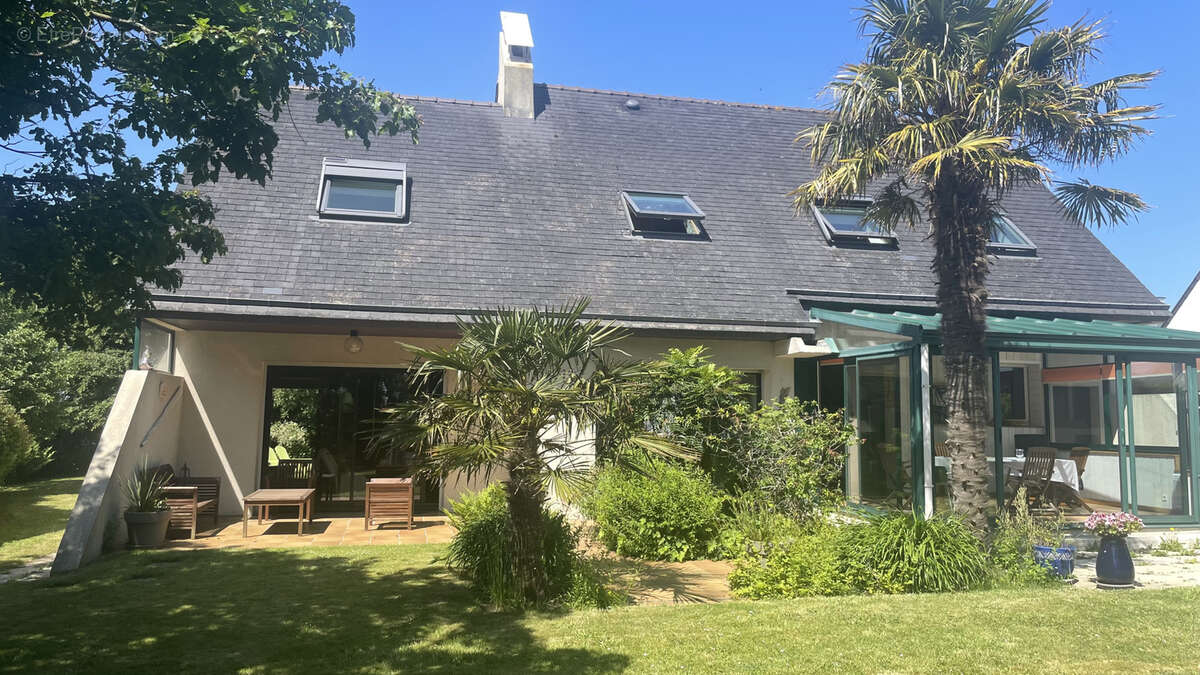 Maison à LE RELECQ-KERHUON