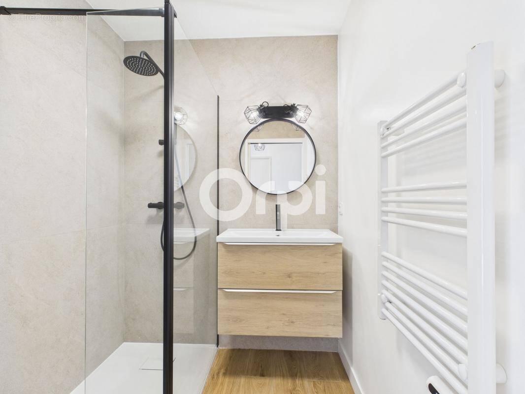 Appartement à MANDELIEU-LA-NAPOULE