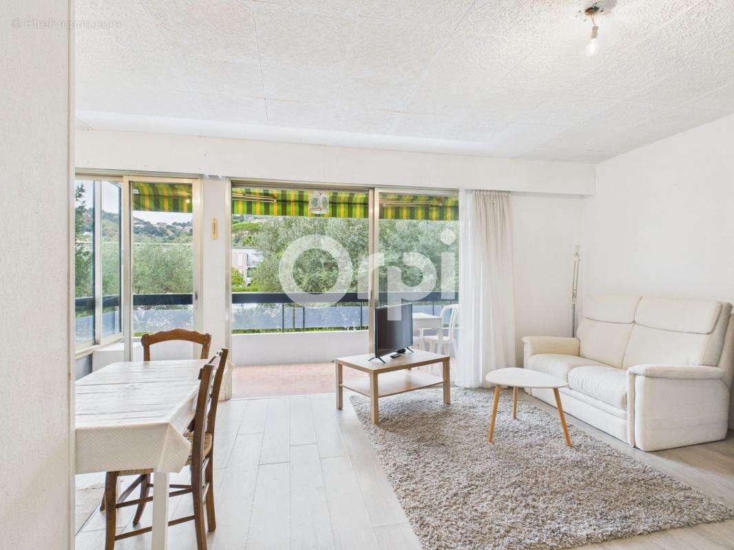 Appartement à MANDELIEU-LA-NAPOULE