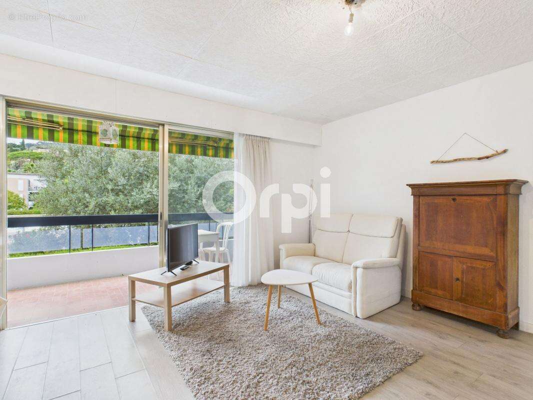 Appartement à MANDELIEU-LA-NAPOULE