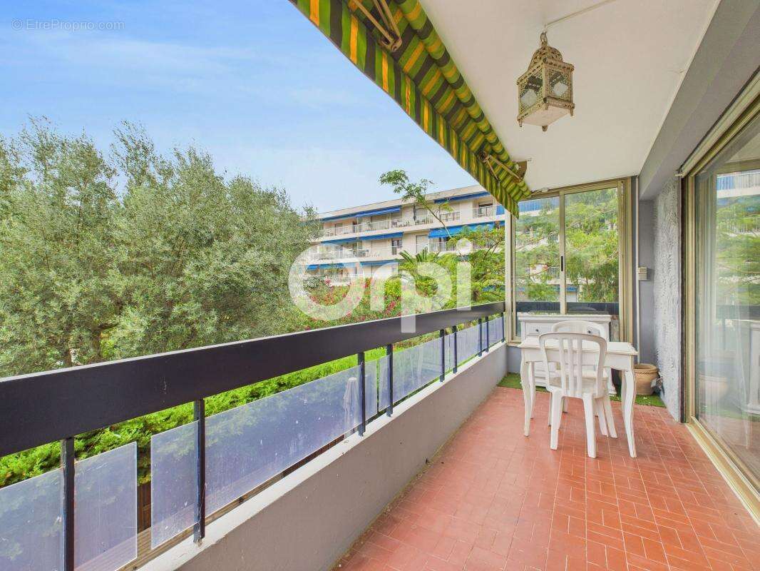 Appartement à MANDELIEU-LA-NAPOULE