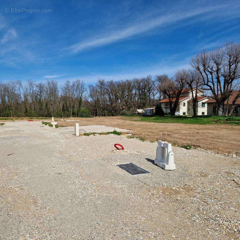 Terrain à ROUSSILLON