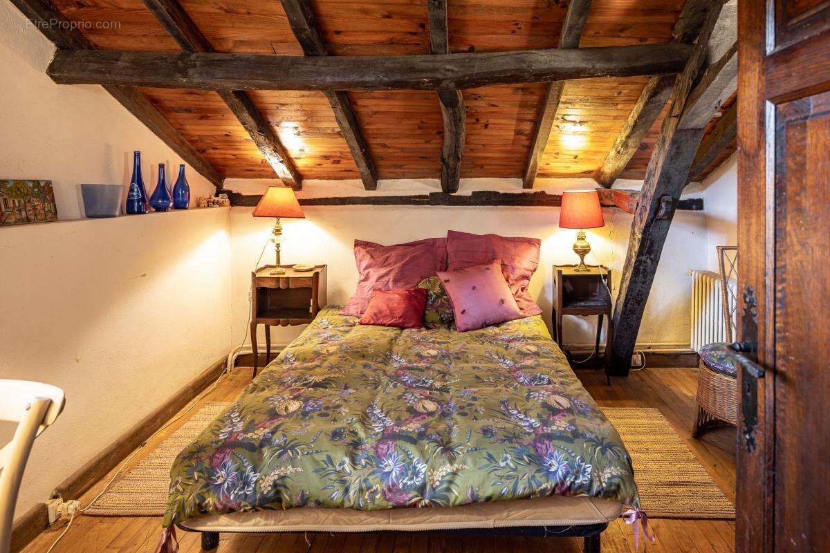 Maison à SAINT-PAUL-DE-SERRE