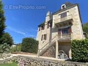 Maison à TERRASSON-LAVILLEDIEU