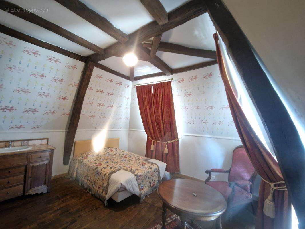 Maison à TERRASSON-LAVILLEDIEU