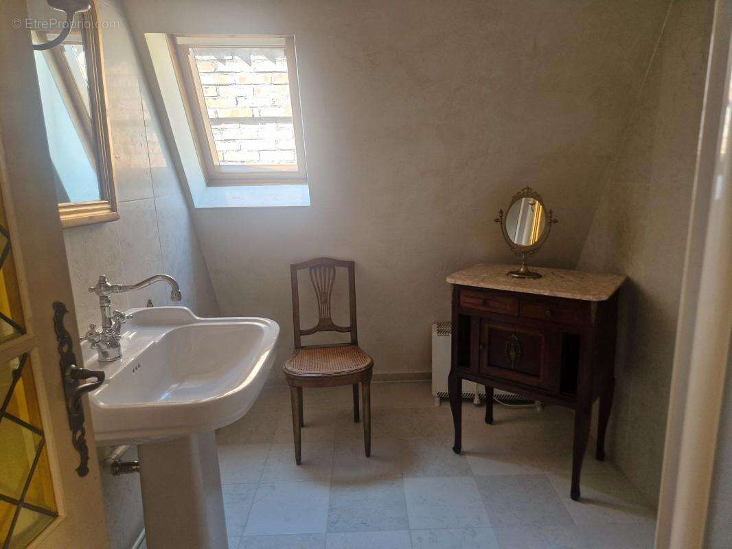 Maison à TERRASSON-LAVILLEDIEU