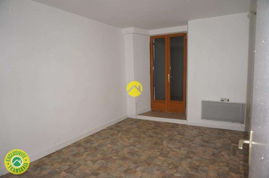 Appartement à VILLENEUVE-LA-DONDAGRE