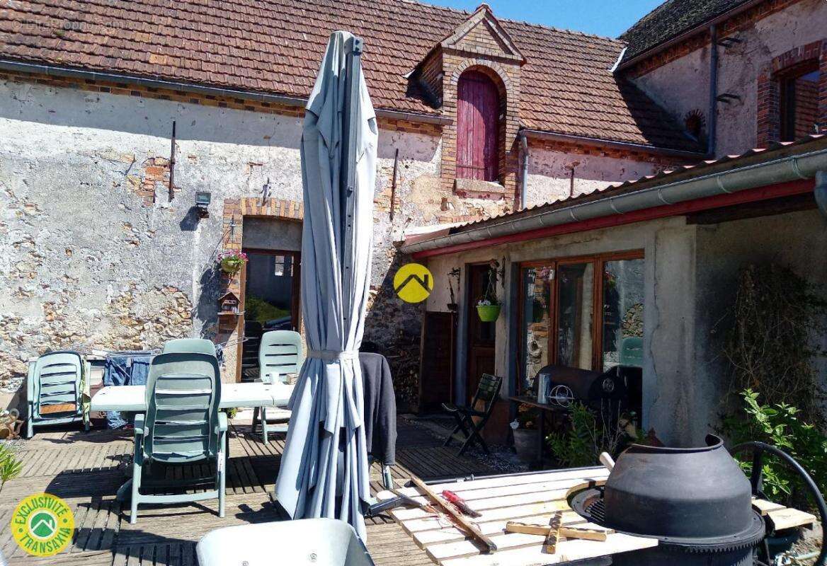 Maison à MONTACHER-VILLEGARDIN