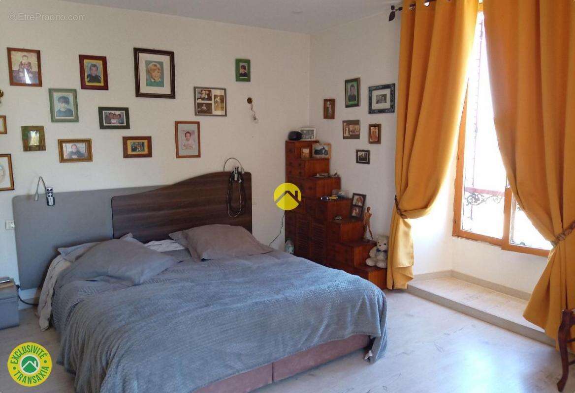 Maison à MONTACHER-VILLEGARDIN