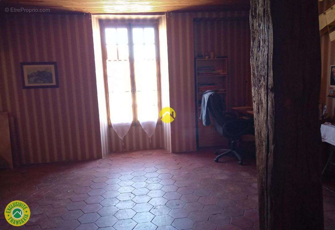 Maison à MONTACHER-VILLEGARDIN