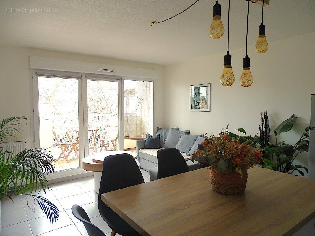 Appartement à LATTES