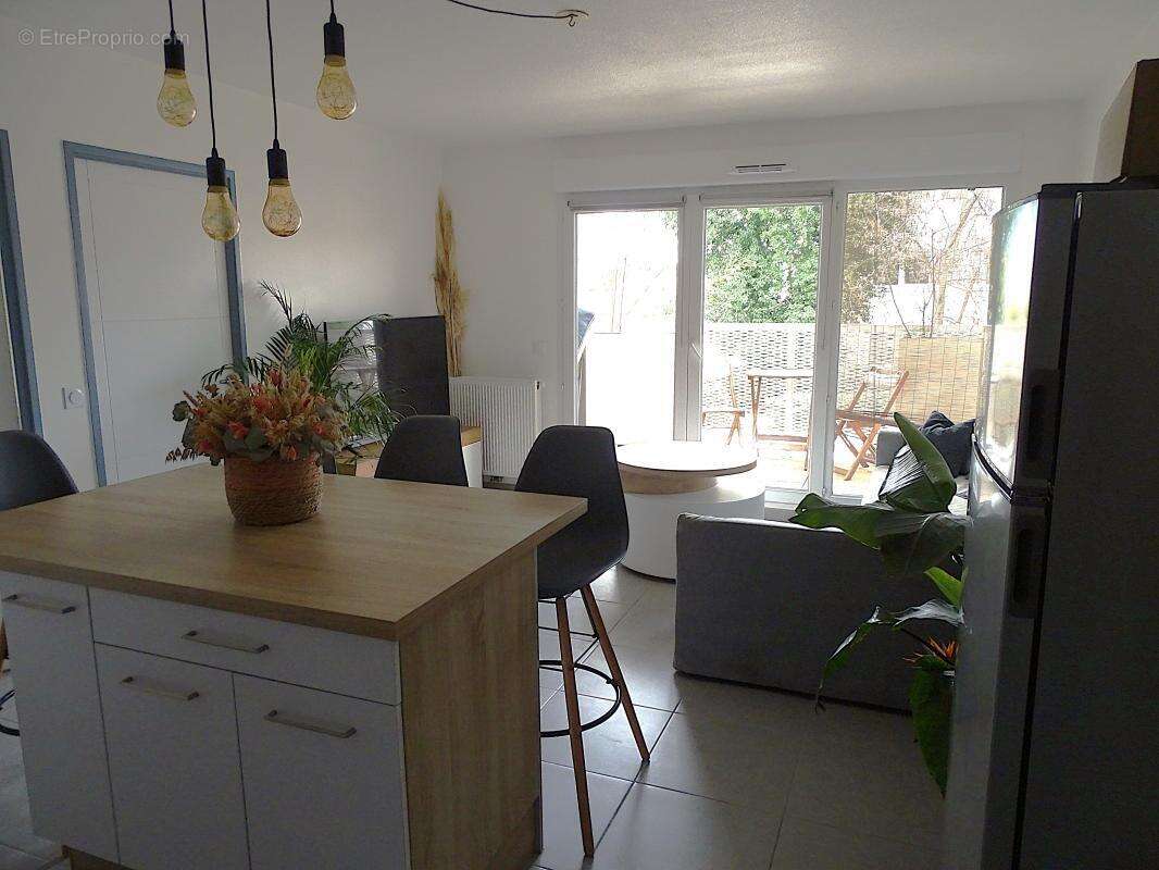 Appartement à LATTES