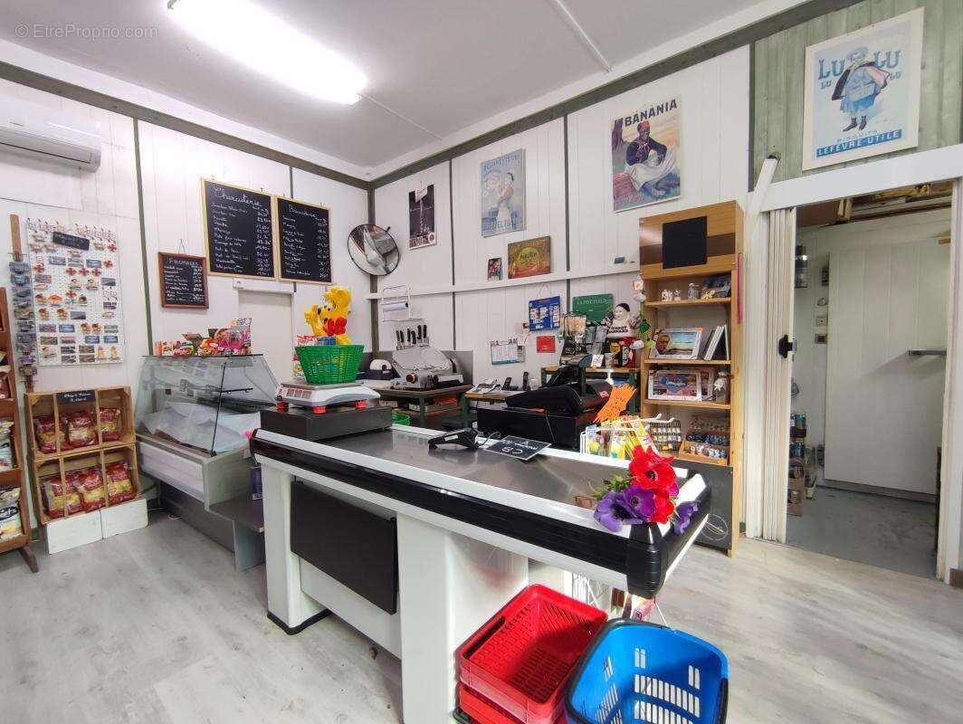 Commerce à BOUZIGUES