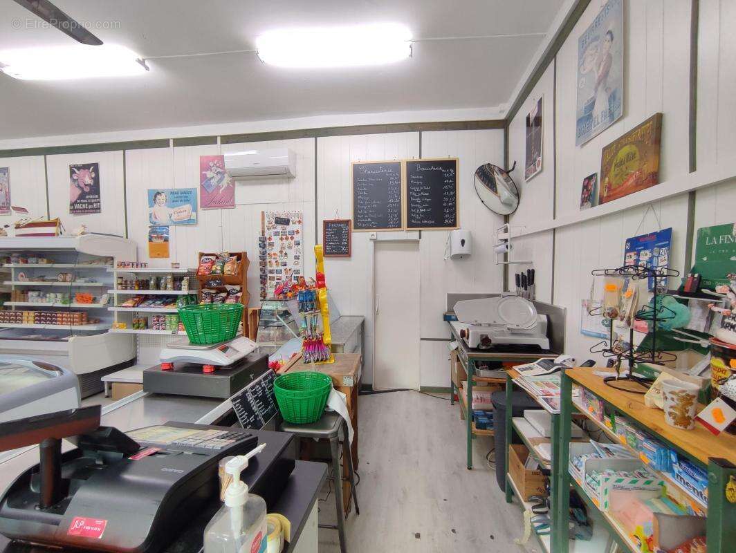 Commerce à BOUZIGUES