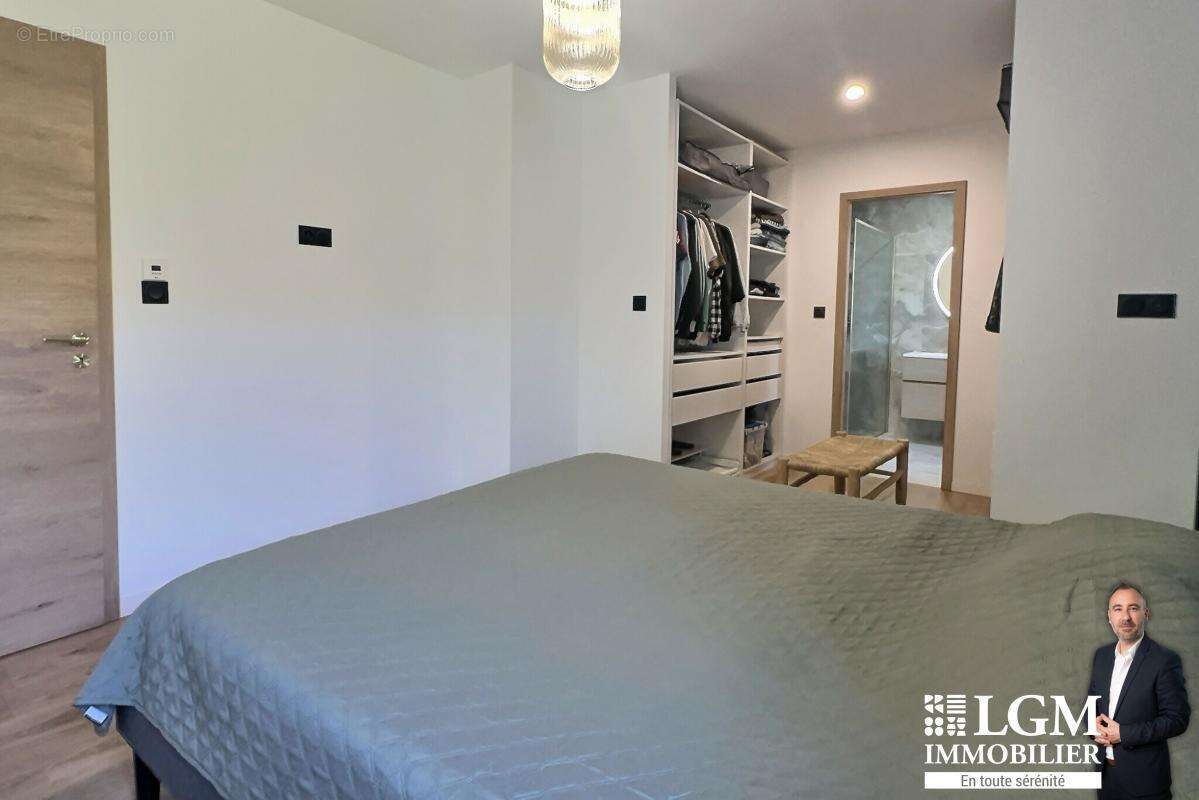 Maison à SAINT-BRES