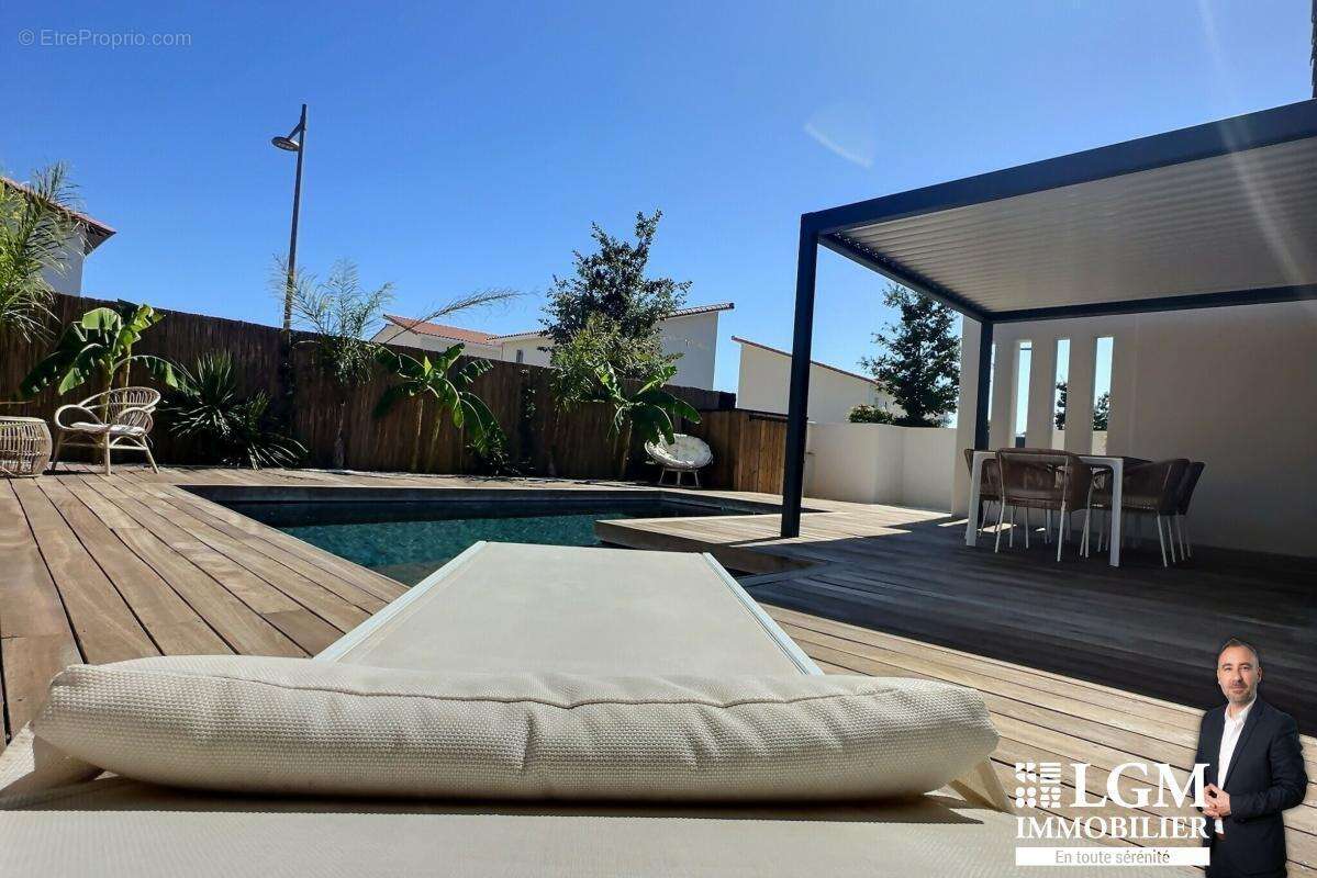 Maison à SAINT-BRES