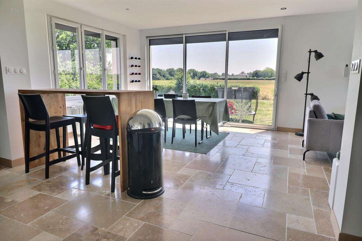 Maison à JUIGNE-SUR-LOIRE