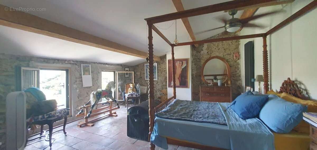 Maison à CABREROLLES