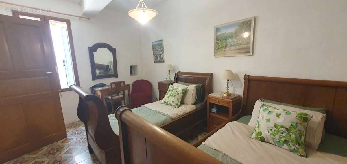 Maison à CABREROLLES