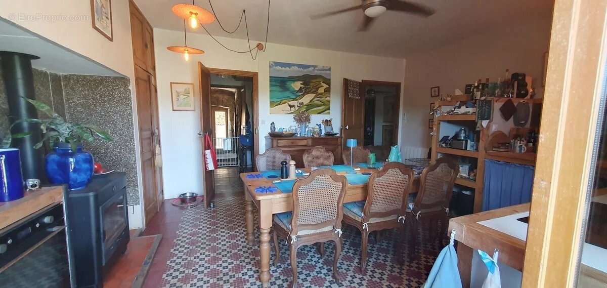 Maison à CABREROLLES