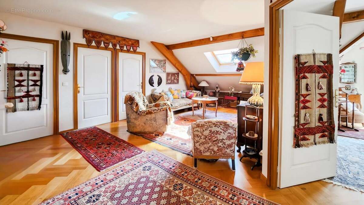 Maison à CHENS-SUR-LEMAN