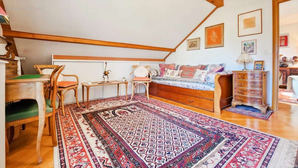 Maison à CHENS-SUR-LEMAN