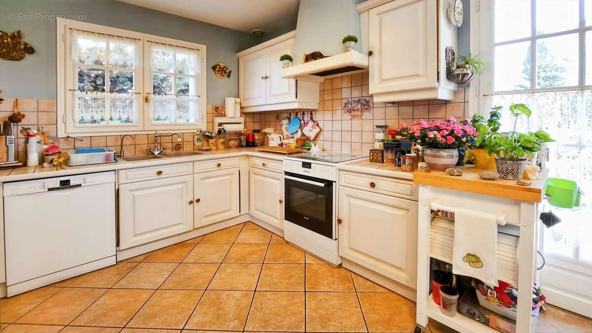 Maison à CHENS-SUR-LEMAN