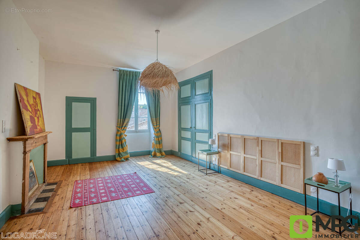 Maison à VILLENEUVE-SUR-LOT