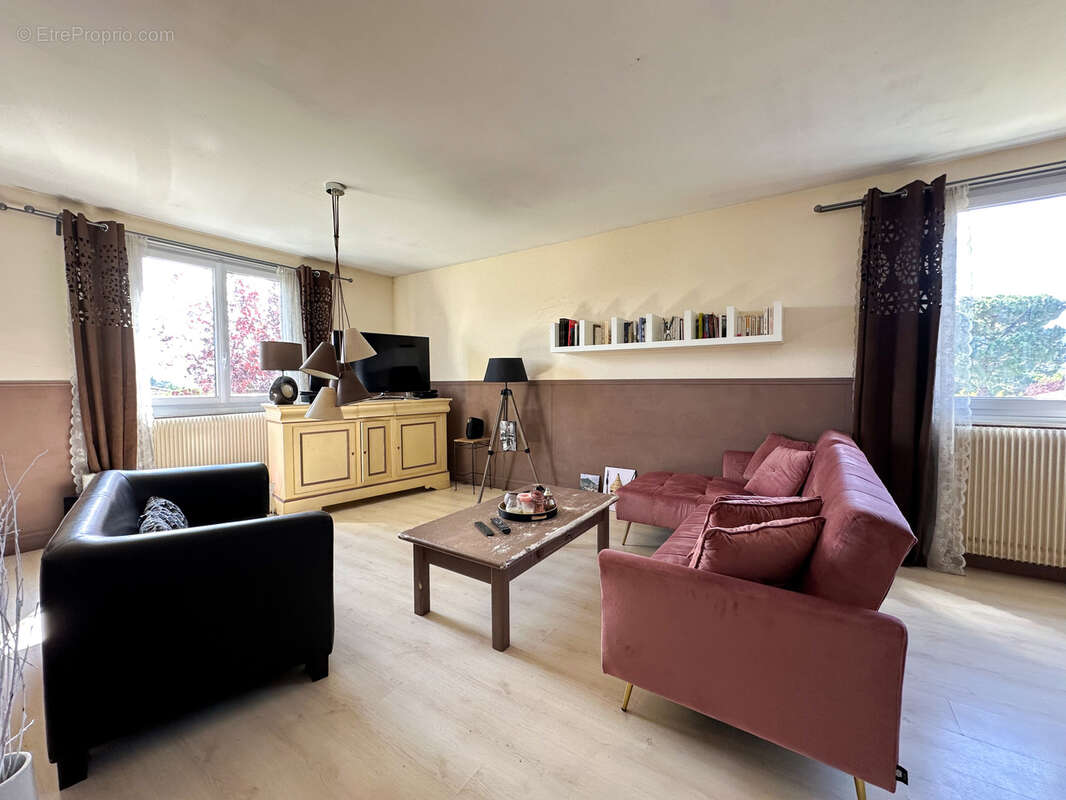 Maison à SAINT-CLAIR-DU-RHONE