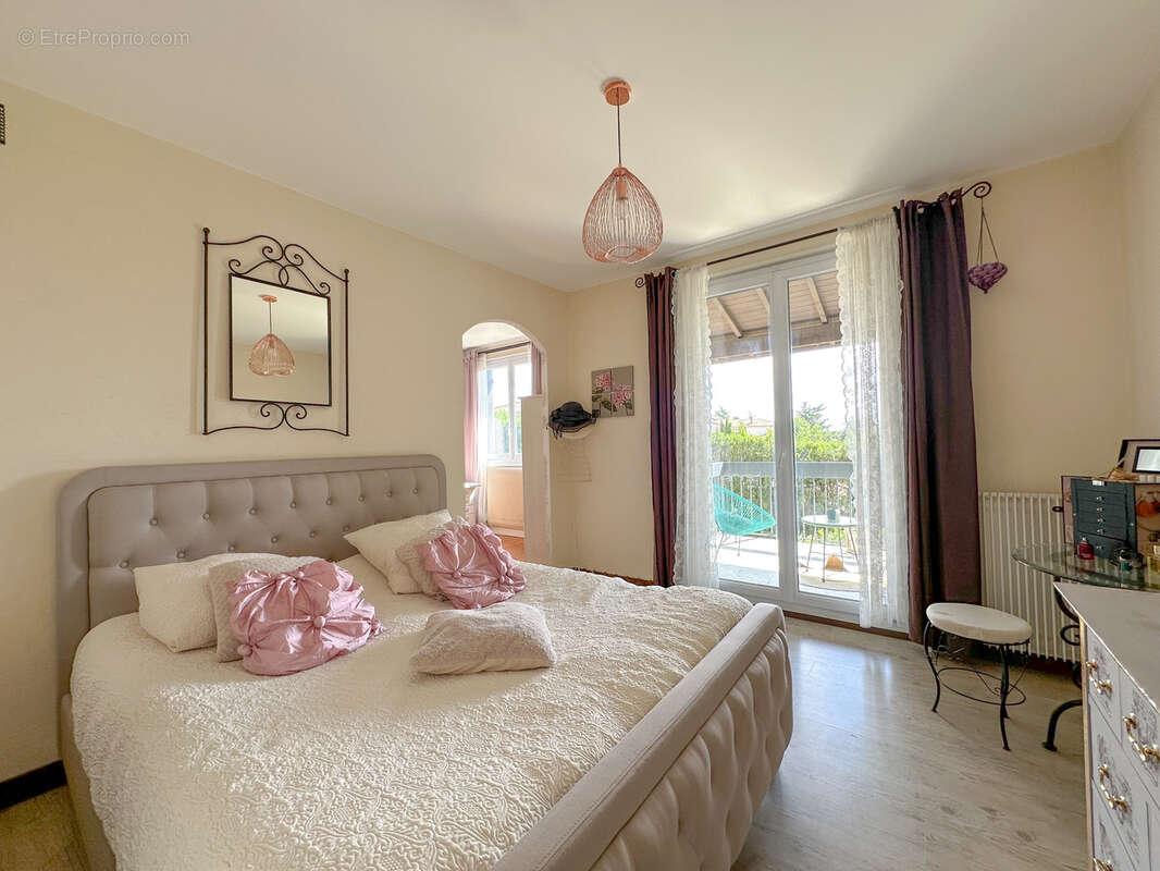 Maison à SAINT-CLAIR-DU-RHONE