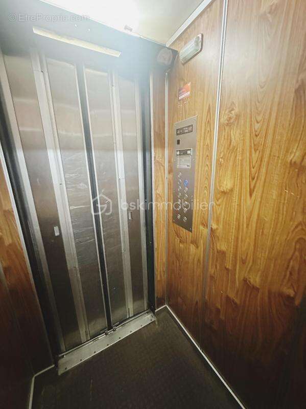 Appartement à LA VALETTE-DU-VAR